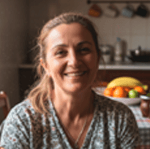 Testimonio de cliente conforme con el servicio